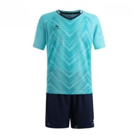 طقم كرة قدم سماوي وكحلي