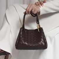 باراشوت صغير بني