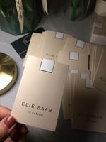 كارد قفت ايلي صعب .. شكل رقم 1