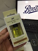 زيت العناية للاظافر من بووتس