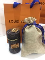 تعليقة لويس فيتون