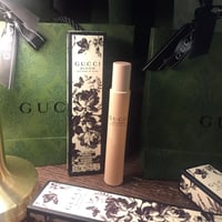 عطر قوتشي بلووم رول