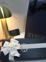 قلم فاخر بنقوش عربية لون فضي