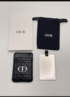 Dior card holder مع مرايا