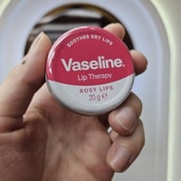 مرطب شفاه من فازلين