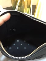 حقيبة جفنشي لون أسود