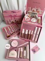 بوكس مكياج بديل رير بيوتي اربع ادوار