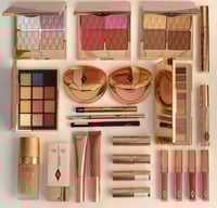 بوكس مكياج بديل شارلوت الجديد - الوردي