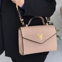 حقيبه من PRADA