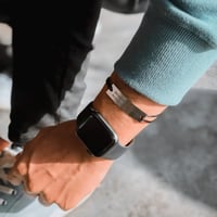 اسواره لمسة تليق بك من أجل المزيد من الرقي و الأنا...