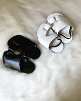 نعال مواليد