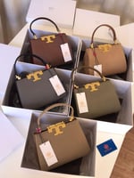 حقيبه من Tory Burch