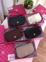 حقيبه من Tory Burch