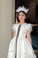 فستان ريش ابيض