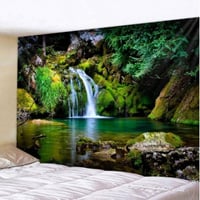 منظر شلال جميل