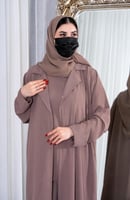 عباية سفر ياقة بيج