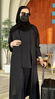 عباية سفر ياقة اسود