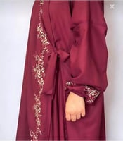 اسدال صلاة مطرز مع طرحة