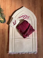 طقم صلاه سجاده طبي مع شرشف وغطاء مصحف