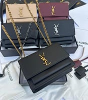 اسود ذهبي