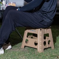 كرسي وسلم بلاستيك يتحمل 150 كجم- سهل الحمل والتخزي...