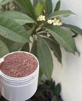 مشاط بالأعشاب الهندية.