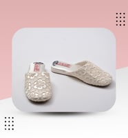 شبشب عرايسي كعب واطي دانتيل 4129