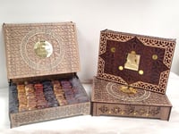 علبة تمور فاخرة مشكلة– تشكيلة مميزة (2.2 كيلو)