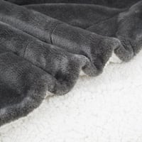 بطانية الأرنب الرمادية الناعمه