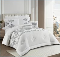 طقم لحاف LAMIS مطرز مزدوج 7 قطع -ابيض