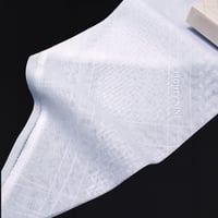 شماغ أبيض رجالي - EIGHTY NINE