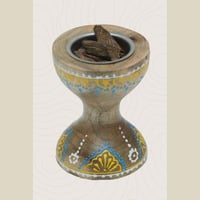 مبخرة خشبية دائرية بتصميم تقليدي