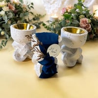 مبخرة مصنوعة بالاسمنت للتوزيعات( 12 حبات)