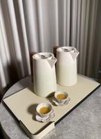 صينية تقديم جلد باللون البيج