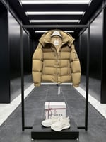 جاكيت Moncler Maya 70 Hooded Short Down
