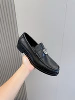 حذاء رسمي لوفر Gucci Double G