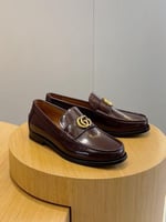 حذاء رسمي لوفر Gucci Double G