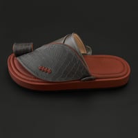 حذاء شرقي مُلبس جلد نقش الثعبان بتصميم كلاسيكي - ر...