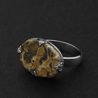 خاتم ملكي مقبض كلاسيكي فضه عيار 925 - اصفر مموج