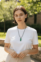 تعليقات واقراط براقه باللون الاسود