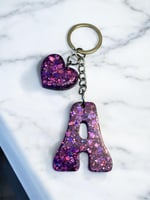 ميداليات الحروف حجم كبير ( غليتر)