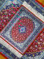 كوستر سجاد مزخرف أحمر