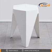 كرسي أنيق صغير