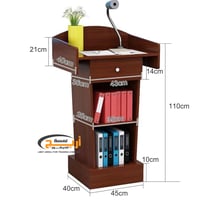 منبر خطابات خشبي