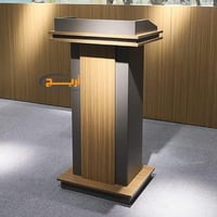 منبر خطابات خشب