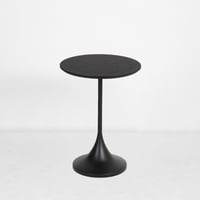 طاولة انيقه بالون الاسود