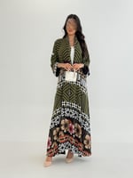 عباية يسمى بقماش شيفون برسم مبطن اخضر