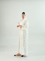 عباية دلال بقماش دانتل مبطن ابيض