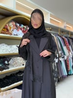 عباية نيرين بقماش كريب باربي مطرز اسود