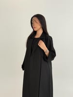 طقم الاناقة لوسي بقماش لنن ناعم مزين بكسرات اسود